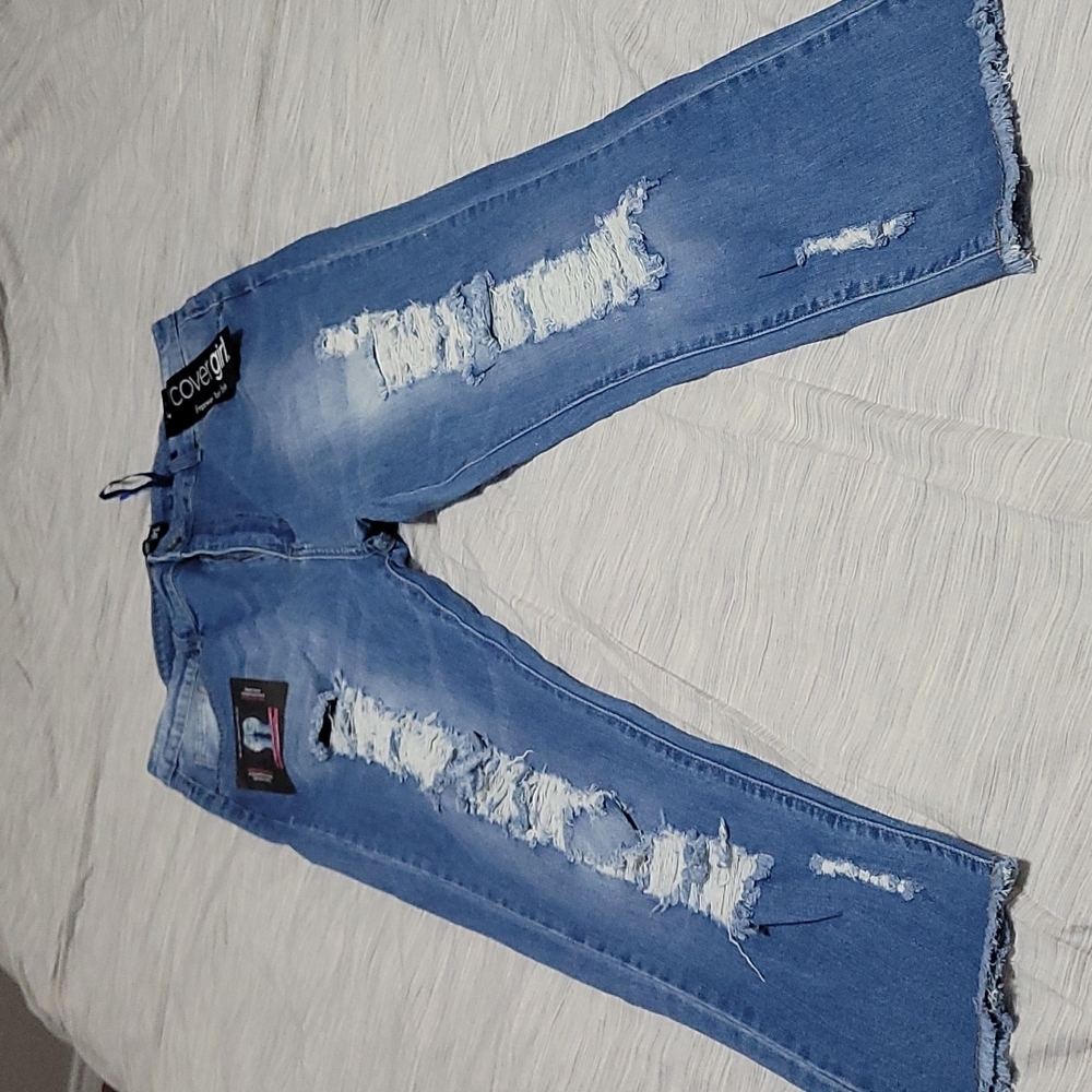 NWT / New Cover Girl 👖 Jeans $5 Off? Ask me.